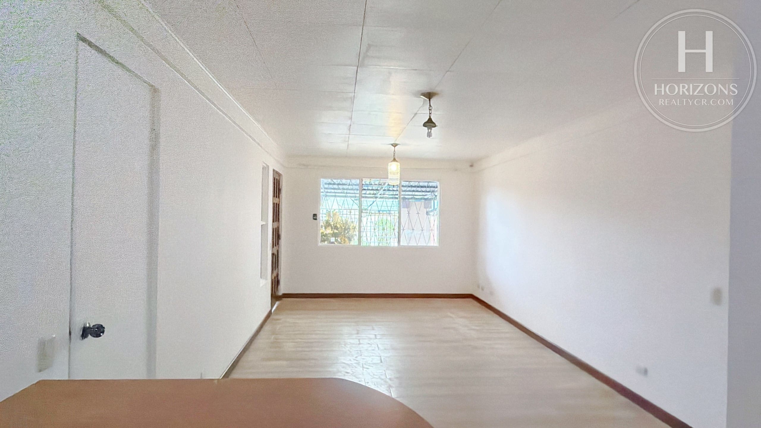 Se Alquila Apartamento en Primer Nivel 2 Habitaciones y Oficina en Sabanilla con Acceso a Bosque Privado NJA1417JB