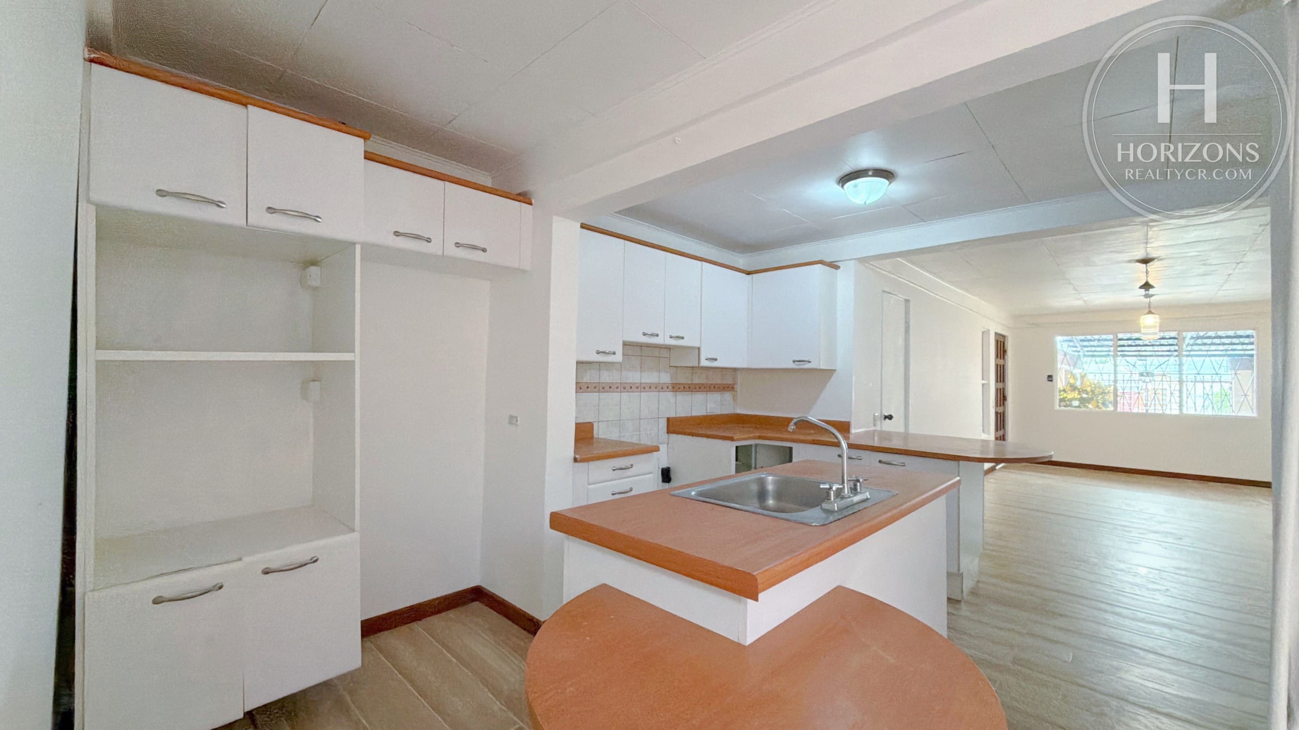 Se Alquila Apartamento En Primer Nivel 2 Habitaciones Y Oficina En Sabanilla Con Acceso A Bosque Privado Nja1417Jb