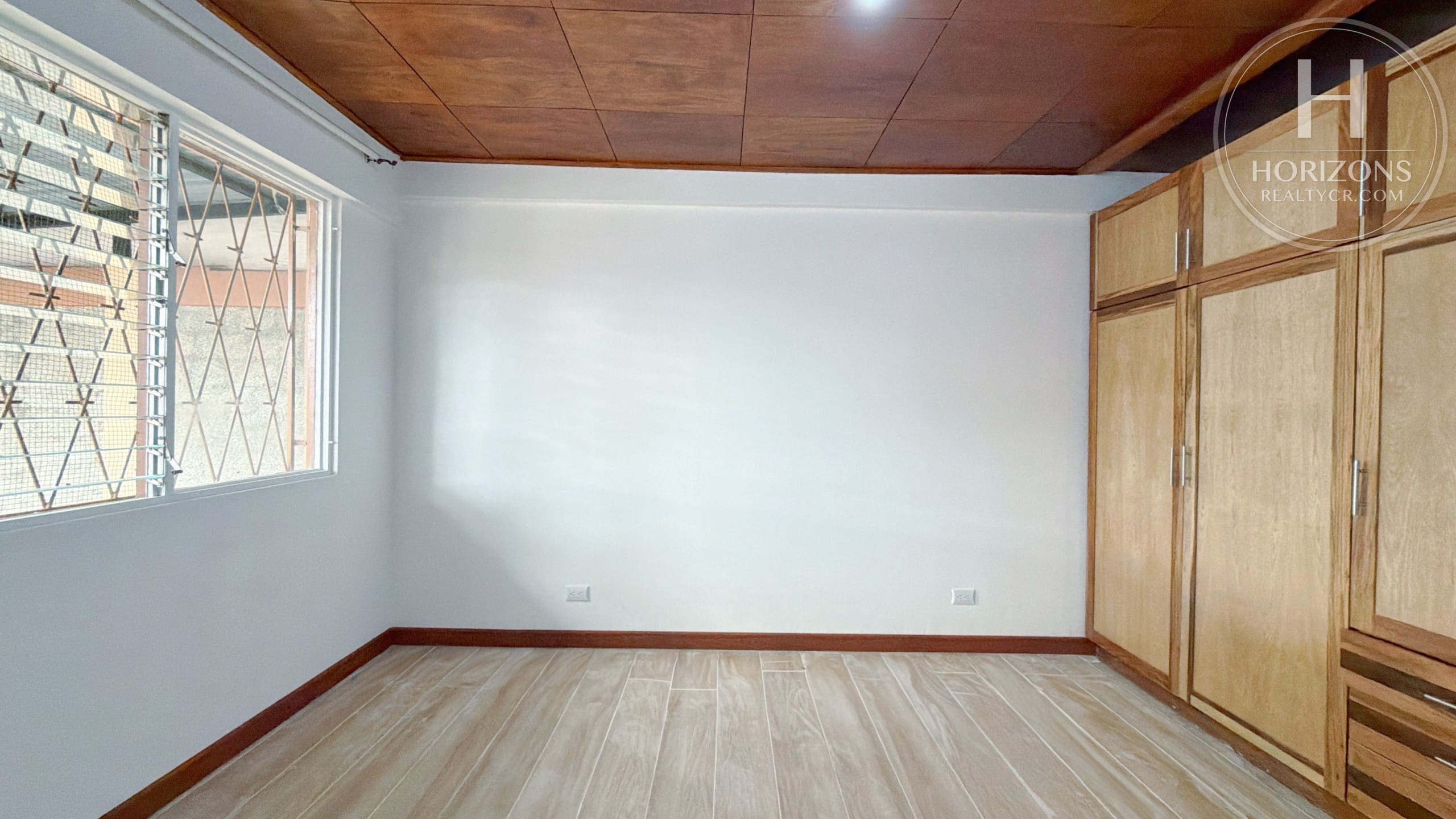 Se Alquila Apartamento en Primer Nivel 2 Habitaciones y Oficina en Sabanilla con Acceso a Bosque Privado NJA1417JB