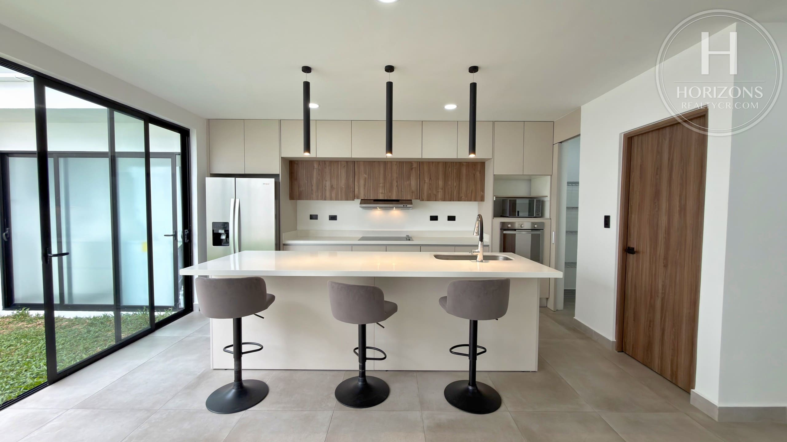 Casa En Alquiler En Condominio Naia En Guachipelín De Escazú 3 Habitaciones Con Línea Blanca Pet Friendly Nja1415Jb