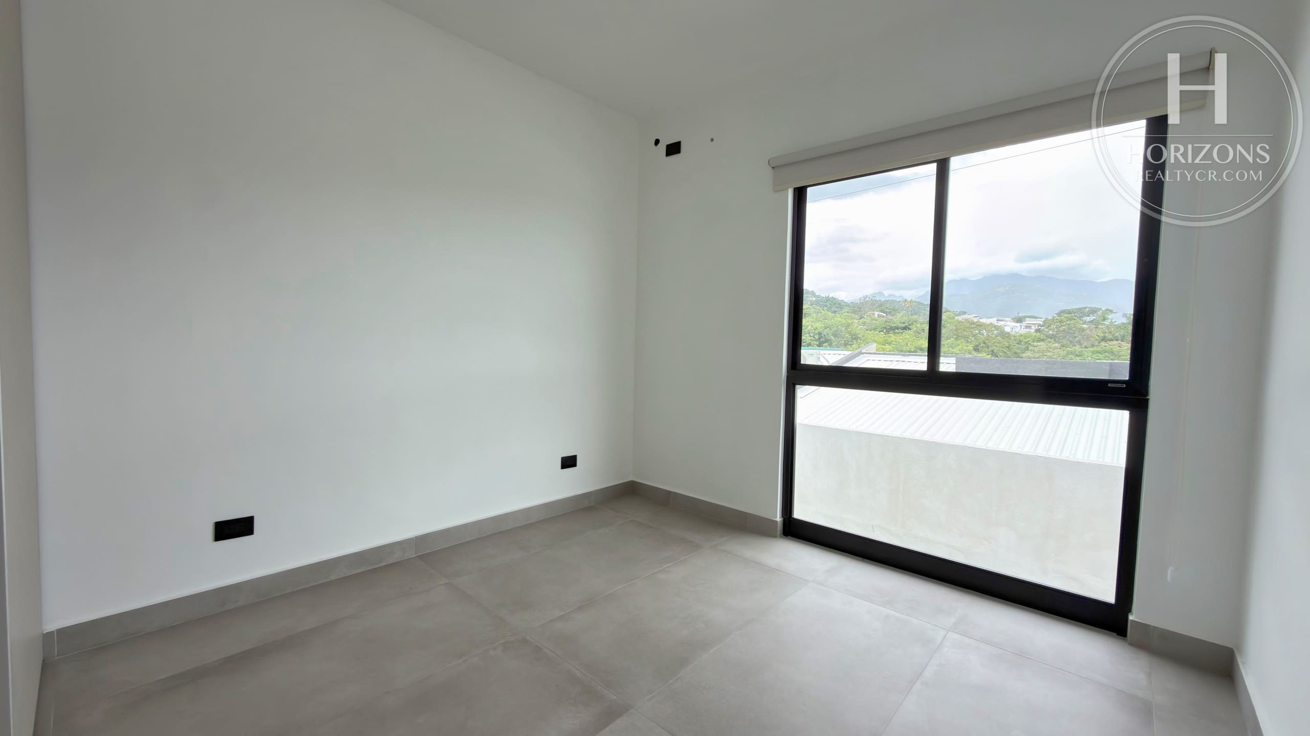 Casa en Alquiler en Condominio NAIA en Guachipelín de Escazú 3 Habitaciones con Línea Blanca Pet Friendly NJA1415JB