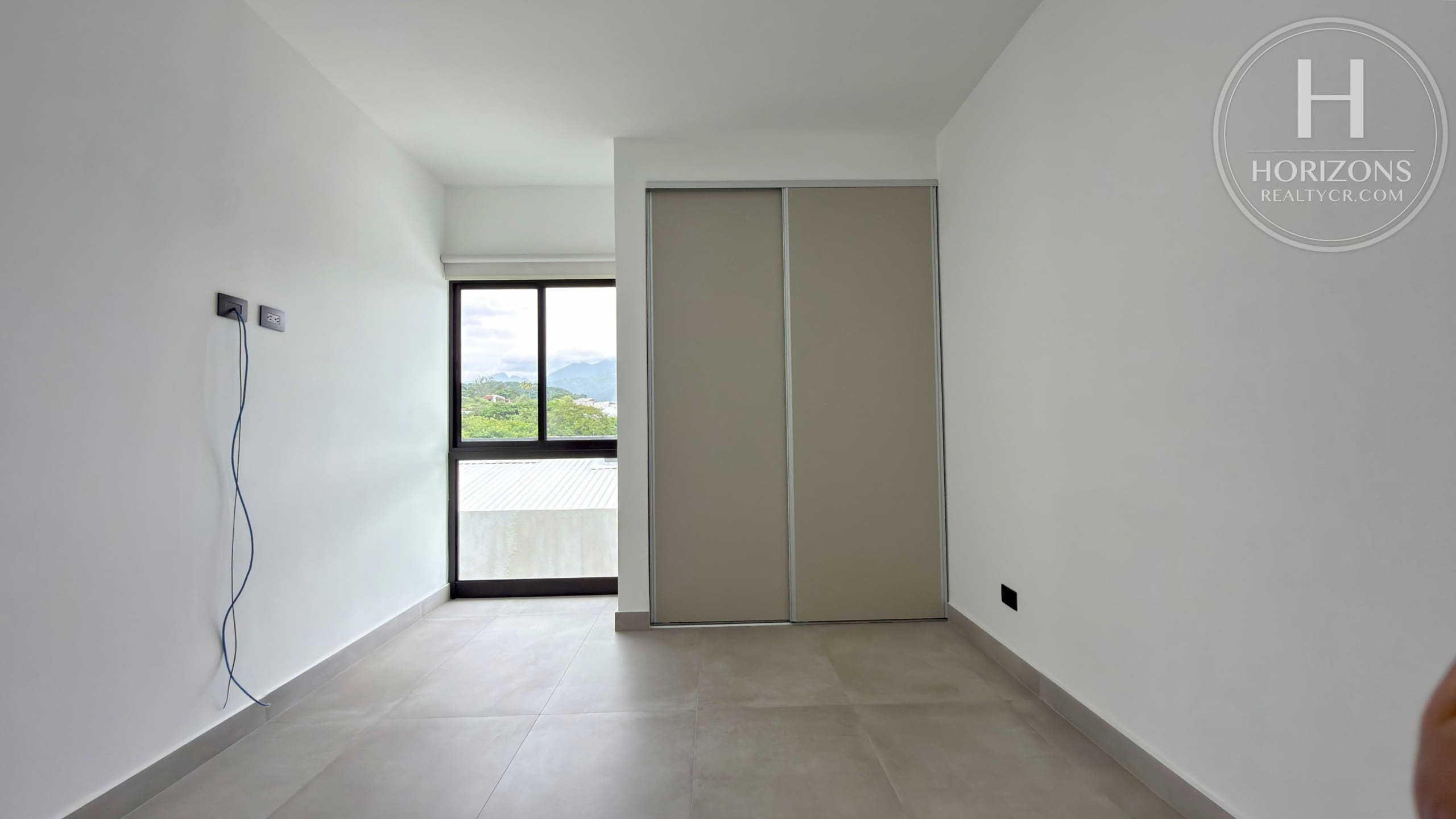 Casa en Alquiler en Condominio NAIA en Guachipelín de Escazú 3 Habitaciones con Línea Blanca Pet Friendly NJA1415JB
