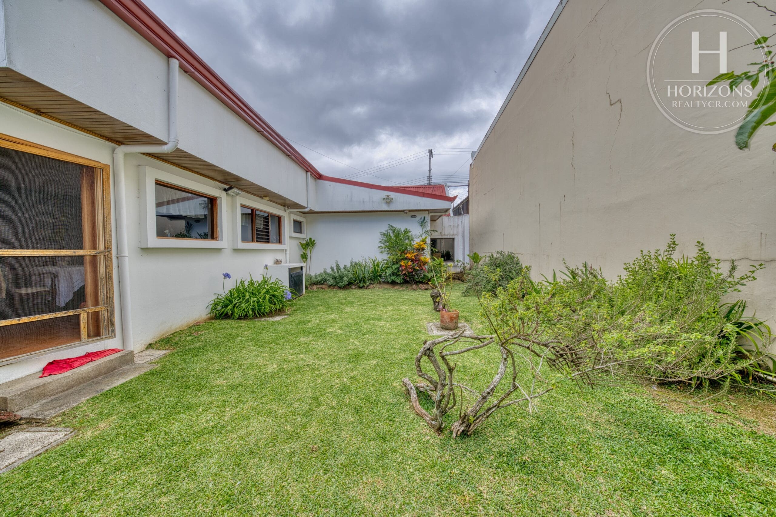 Granadilla De Curridabat | Horizons Realty
