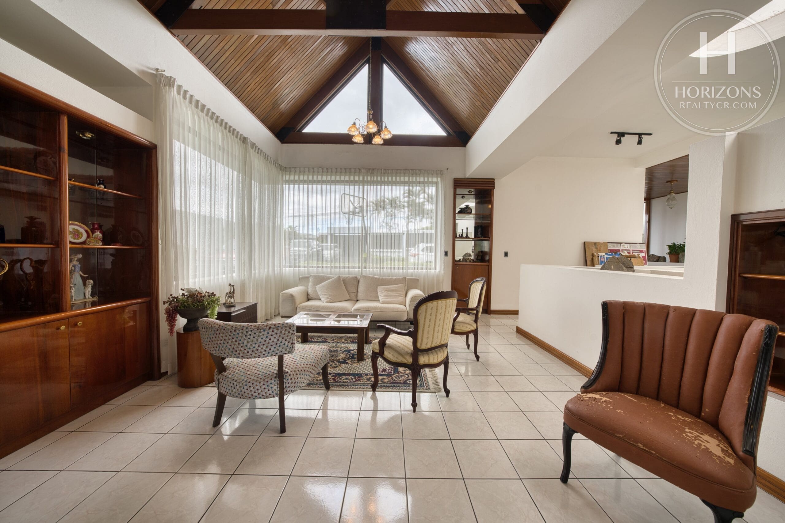 Granadilla De Curridabat | Horizons Realty