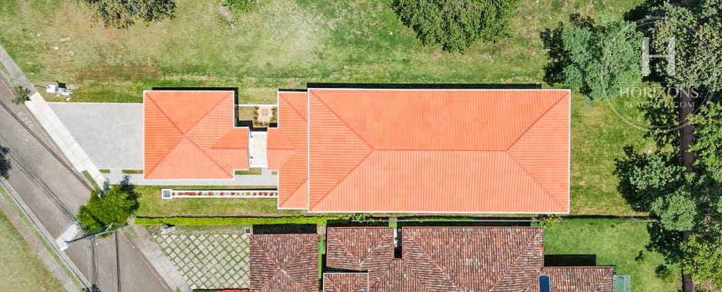 Se Alquila Casa de Lujo para Estrenar en Condominio Posadas del Río, La Guácima 5 Habitaciones NJA1426JB