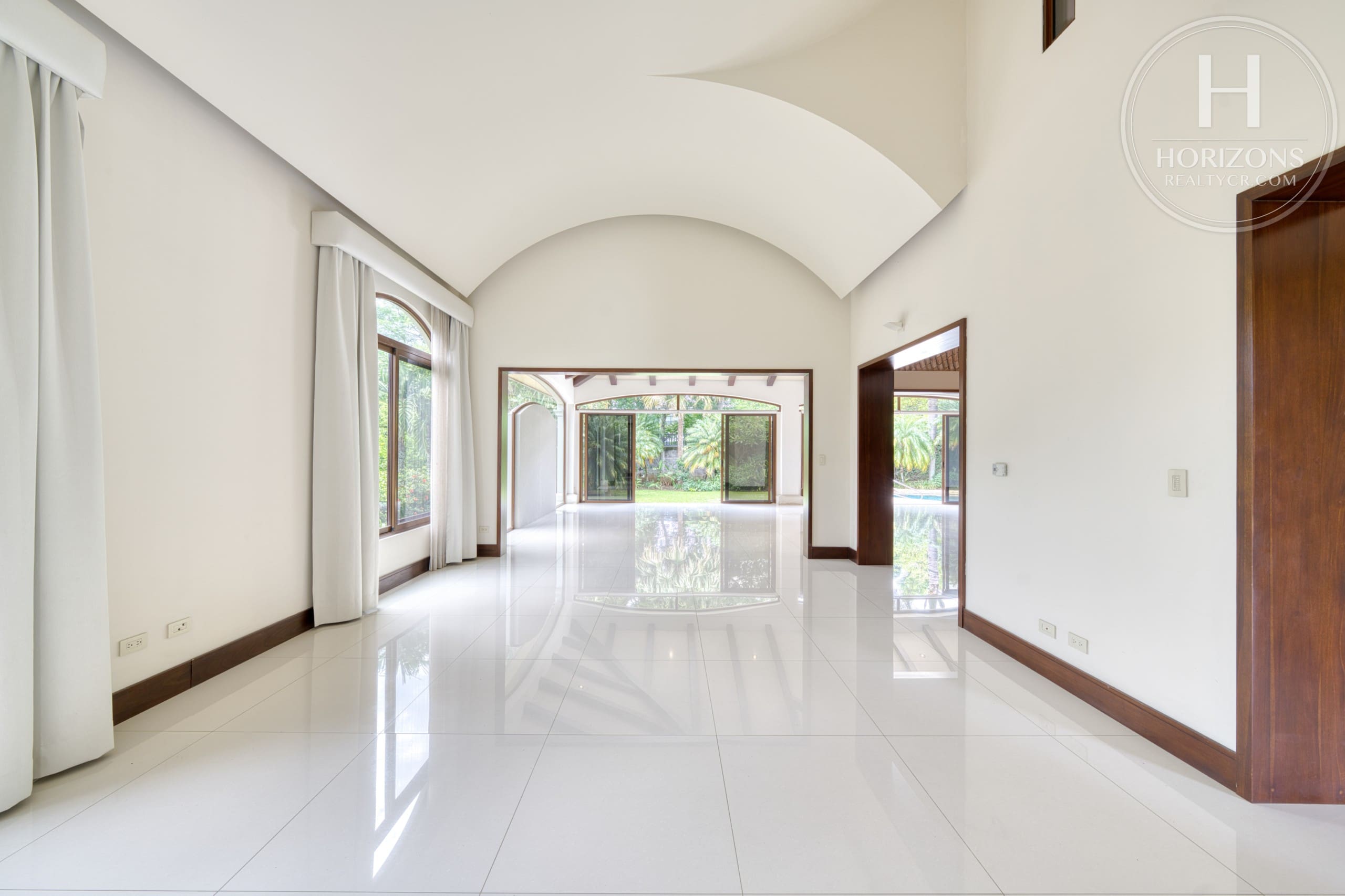 Casa De Lujo En Condominio Bosque De Lindora Santa Ana NJA1425JB