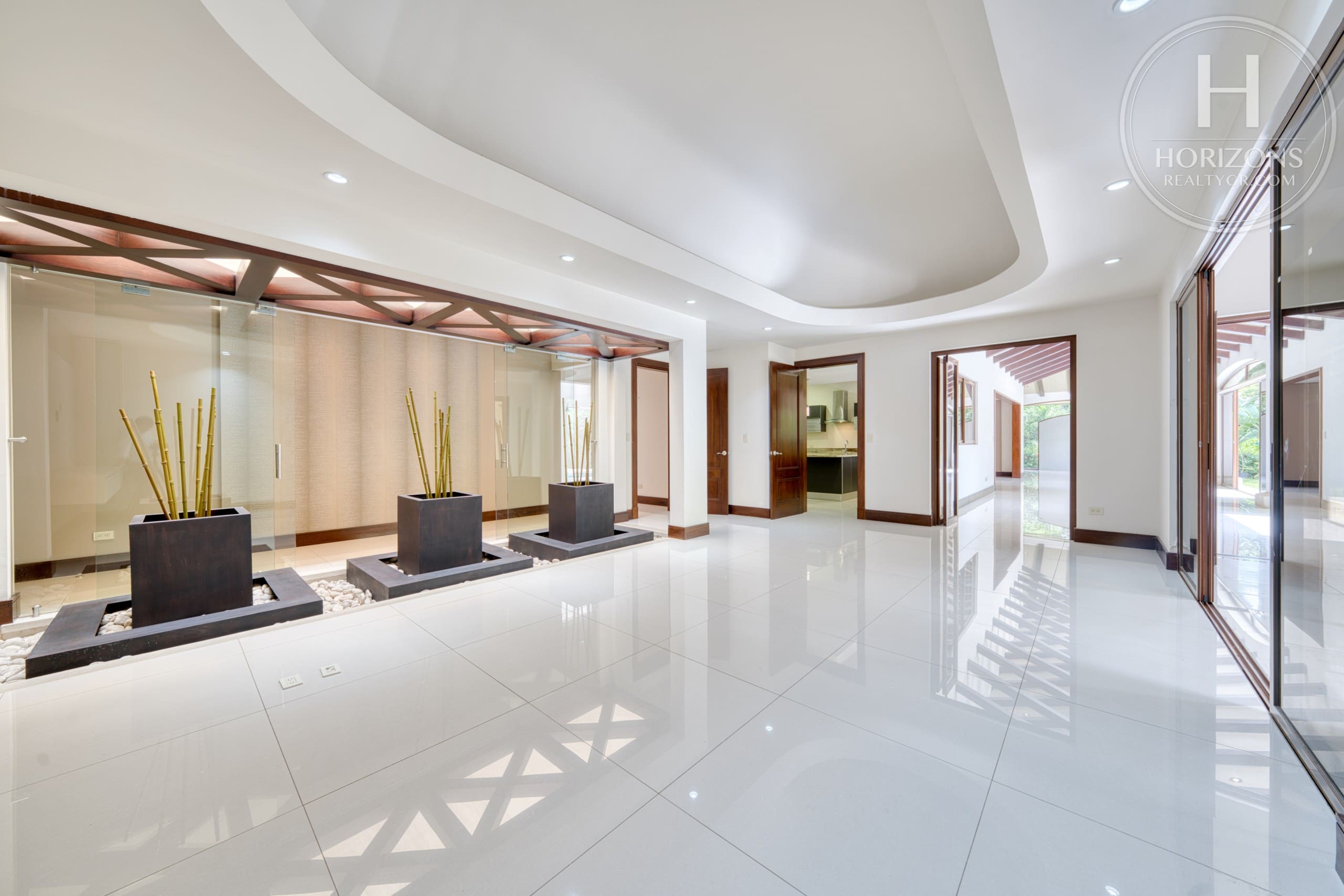 Casa De Lujo En Condominio Bosque De Lindora Santa Ana NJA1425JB
