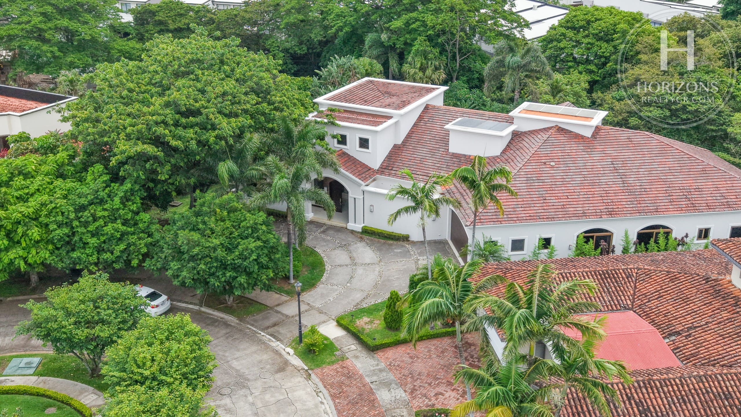 Se Vende Casa De Lujo En Condominio Bosque De Lindora, Santa Ana 4 Habitaciones Más Oficina Y Piscina Nja1425Jb