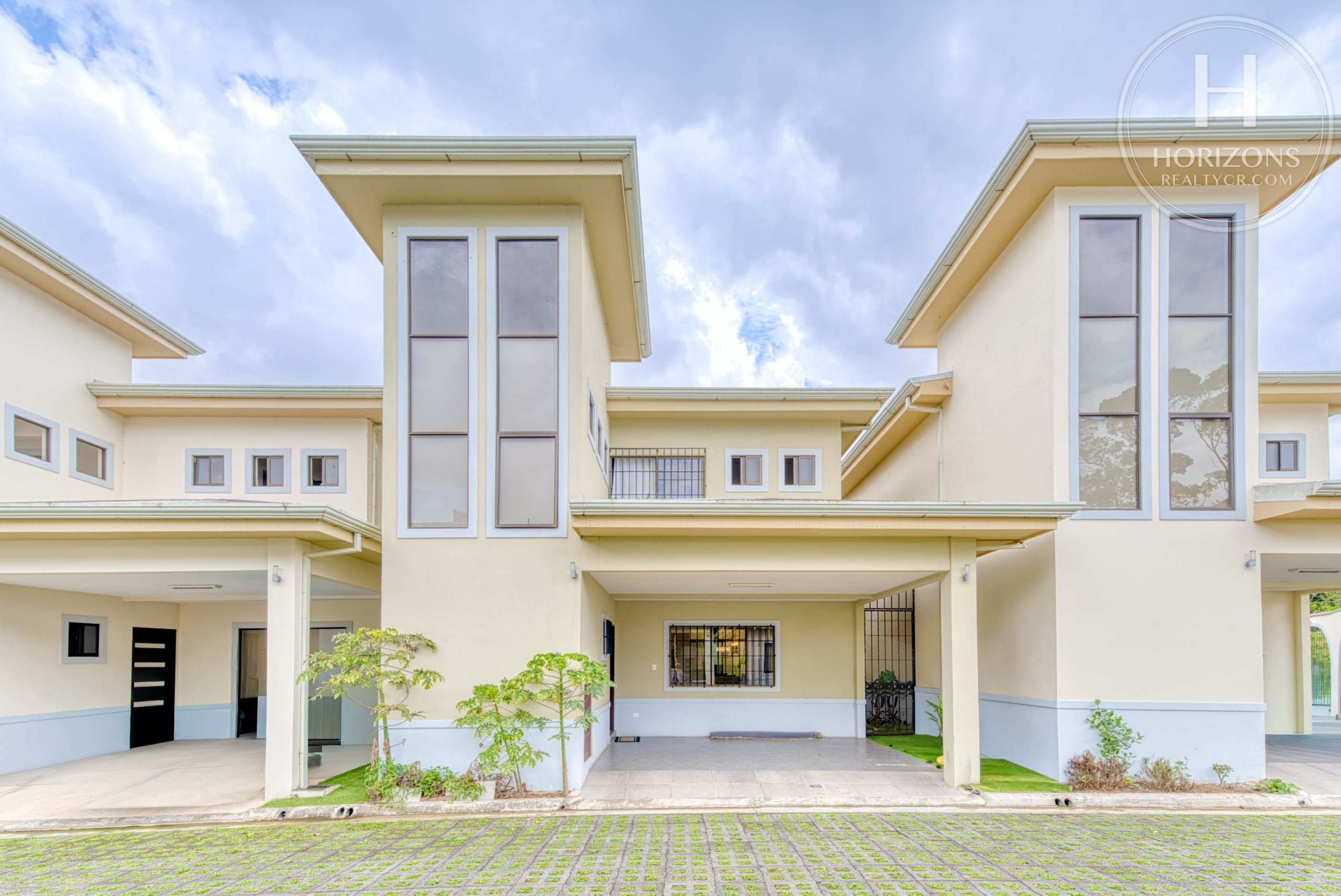 Se Vende Casa En Subcondominio De Residencial Altamonte, Granadilla De Curridabat 3 Habitaciones Más Oficina Nja1427Dm