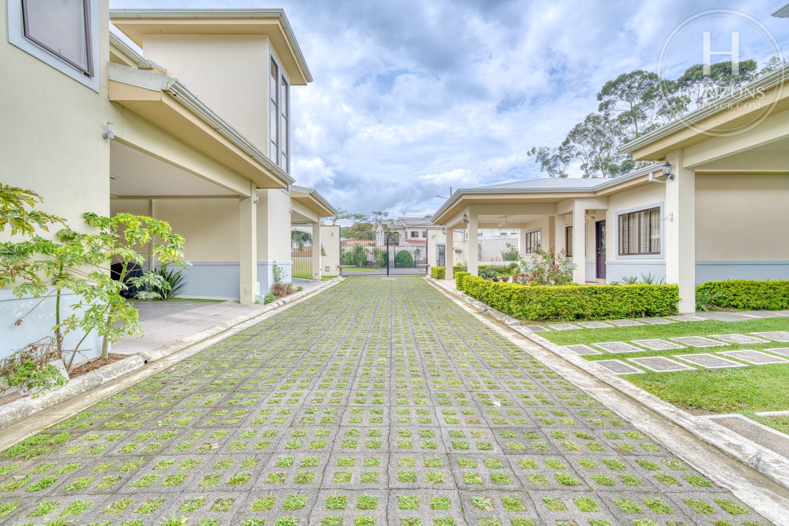 Casa En Venta Granadilla Curridabat Altamonte - foto 2 de 20