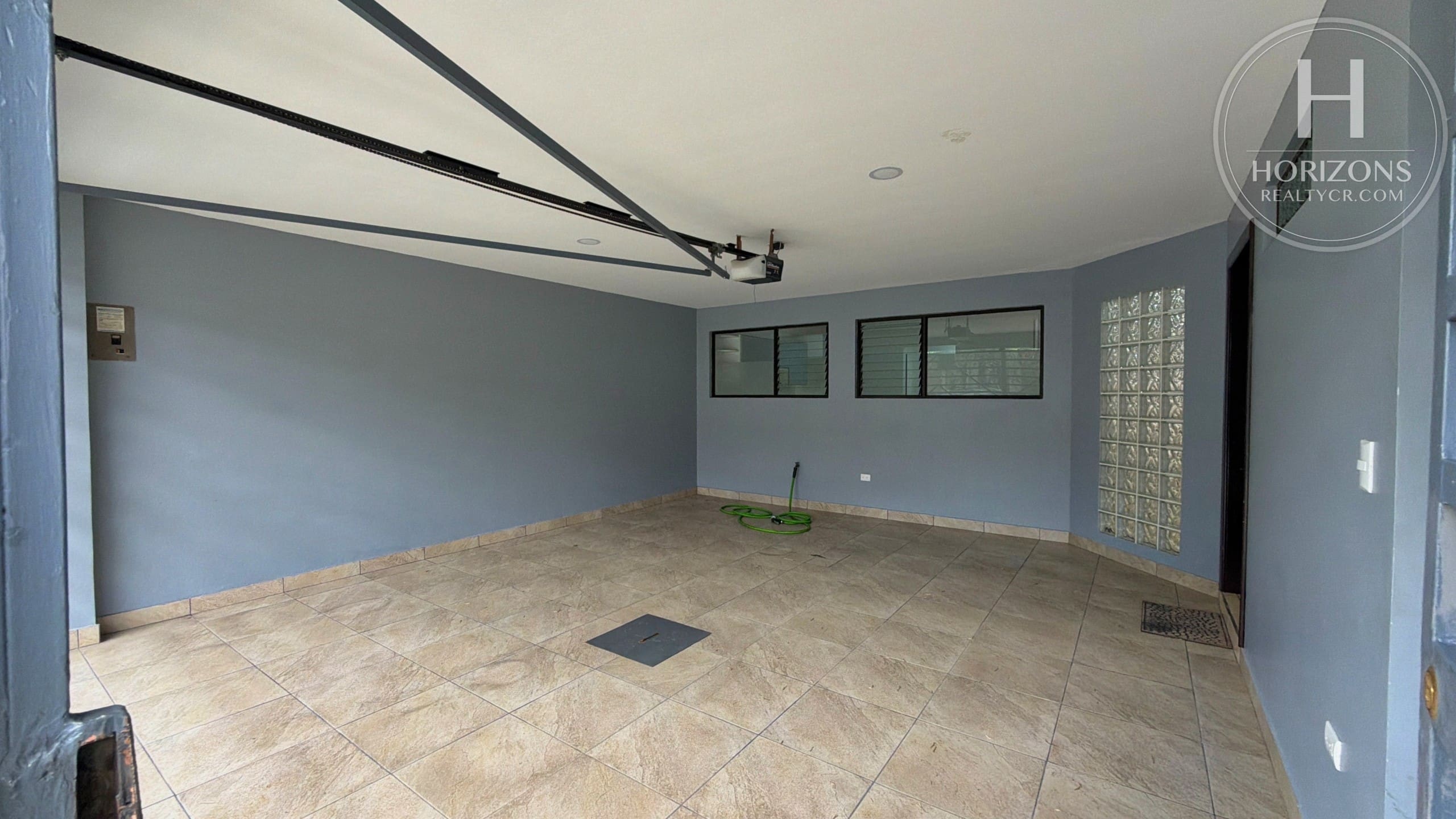 Casa En Venta El Pinar San Pedro | Horizons Realty