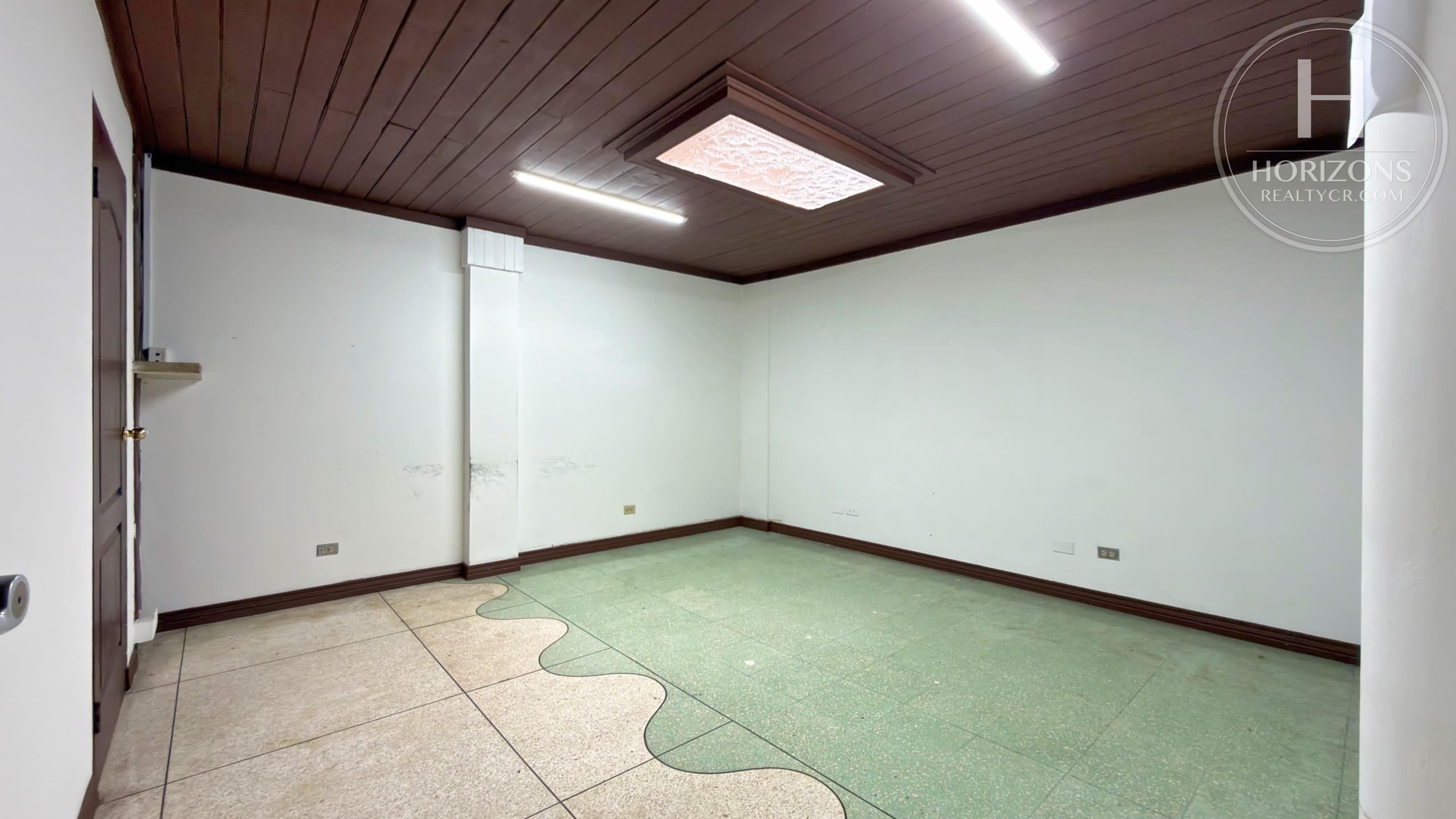 Alquiler Casa Uso Mixto Los Yoses | Horizons Realty