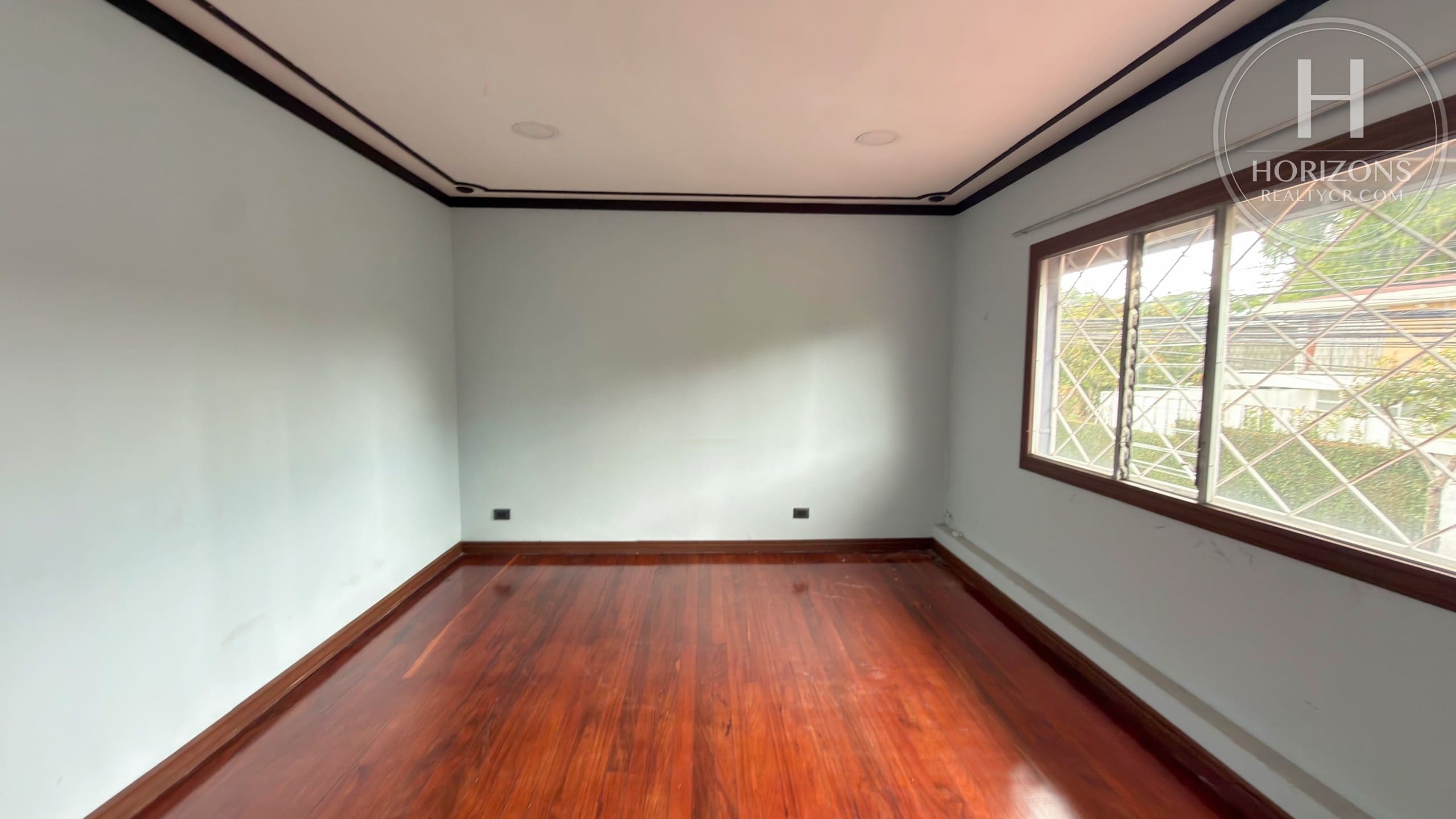 Alquiler Casa Uso Mixto Los Yoses | Horizons Realty