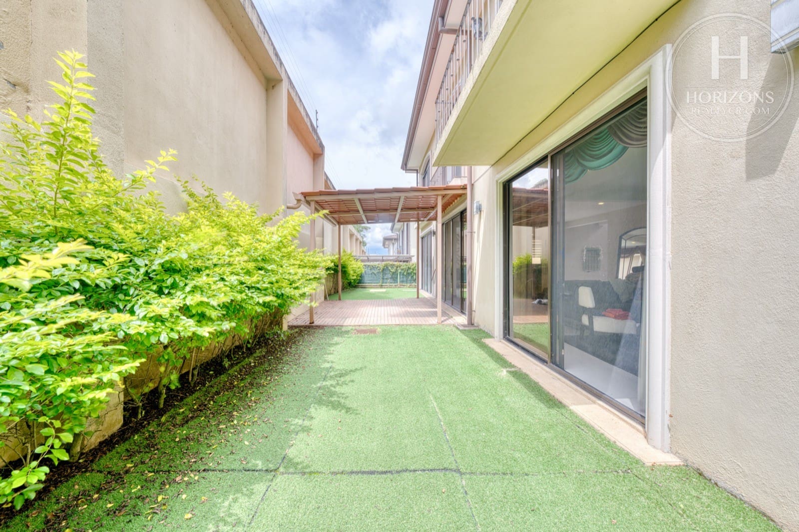Casa en venta Condominio Loma Real Escazú - jardín