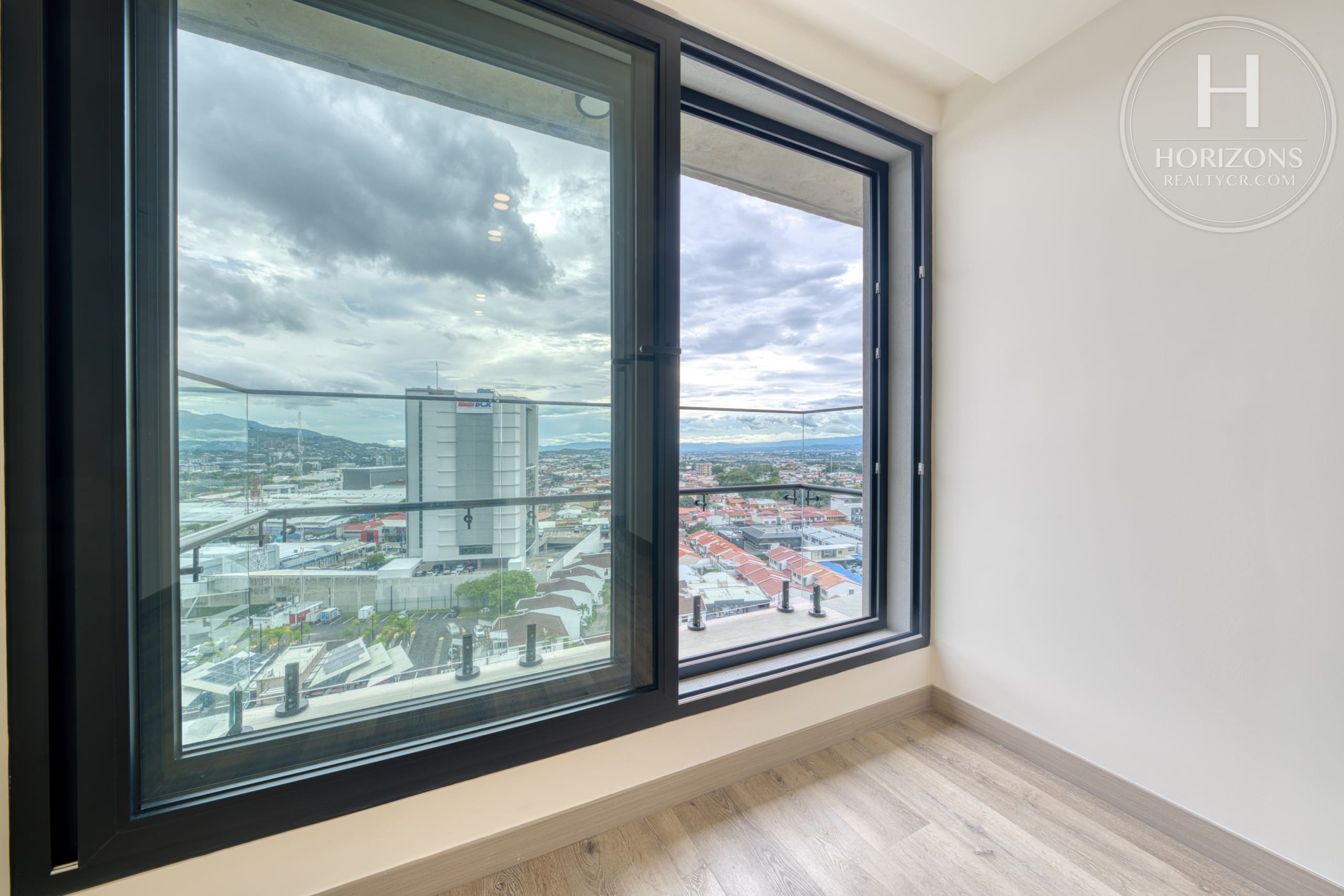 Apartamento Para Estrenar Rohrmoser | Horizons Realty