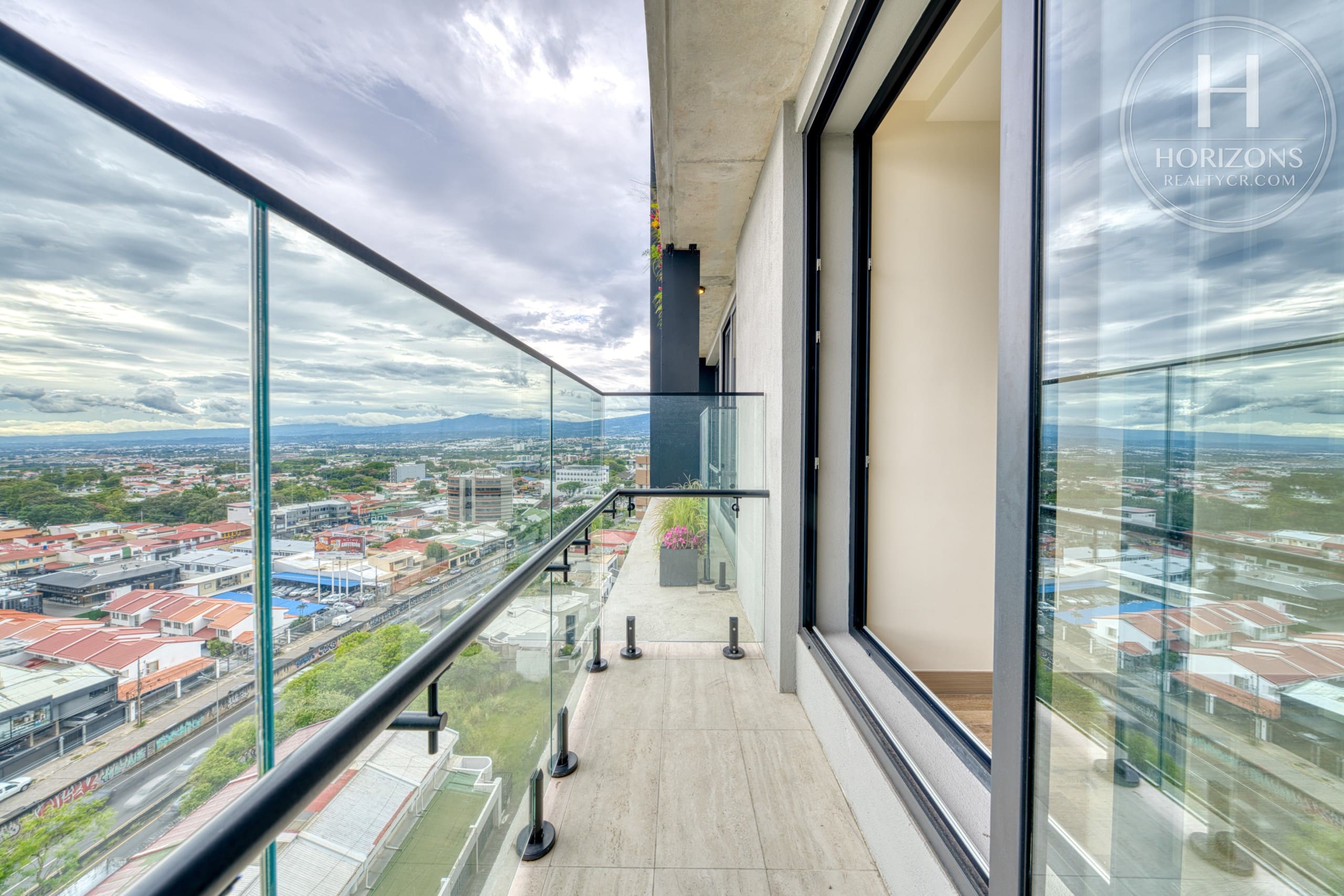 Apartamento Para Estrenar Rohrmoser | Horizons Realty