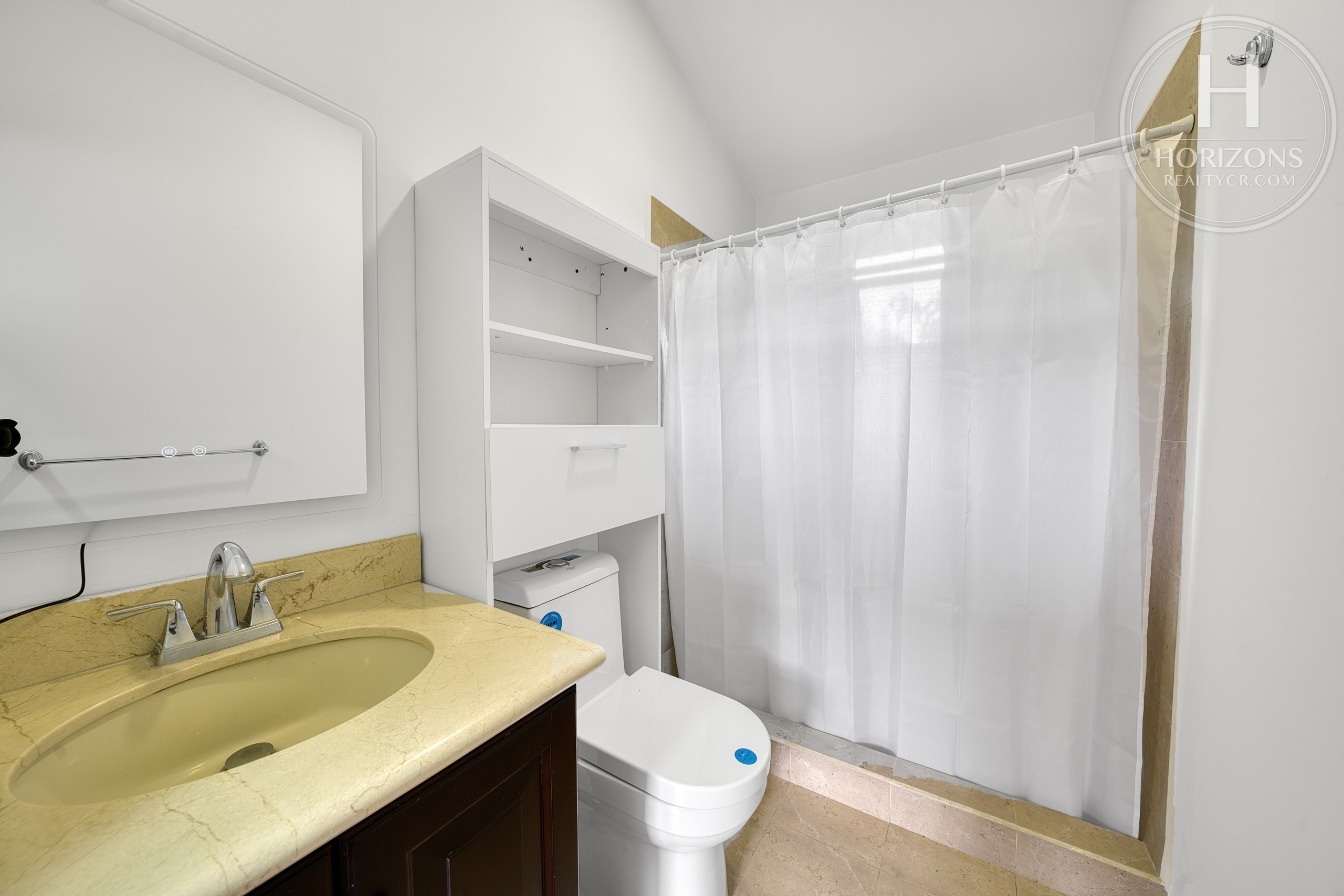 Condominio Santa Lucía NJA1459JB