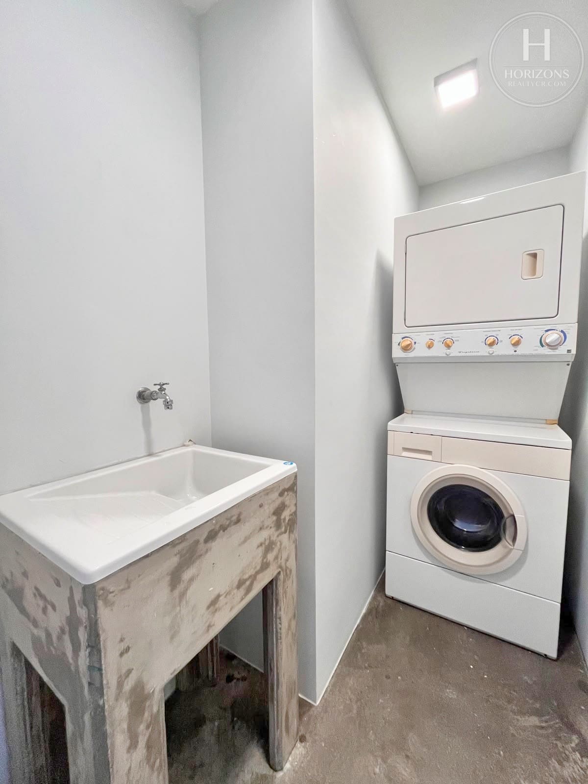 Apartamento Amueblado En Torre Iconnia - vista interior