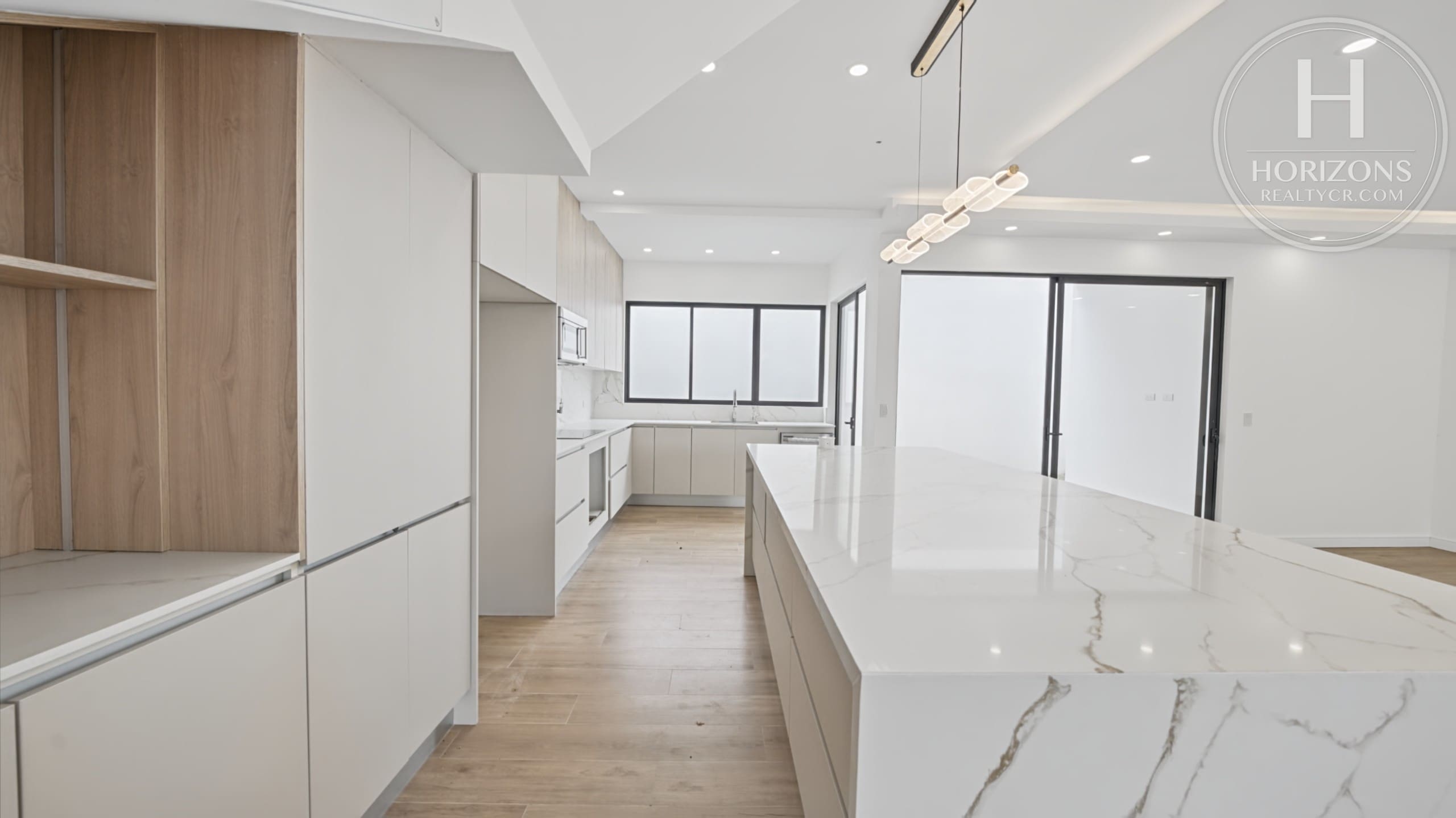 Condominio Distrito San Juan | Horizons Realty