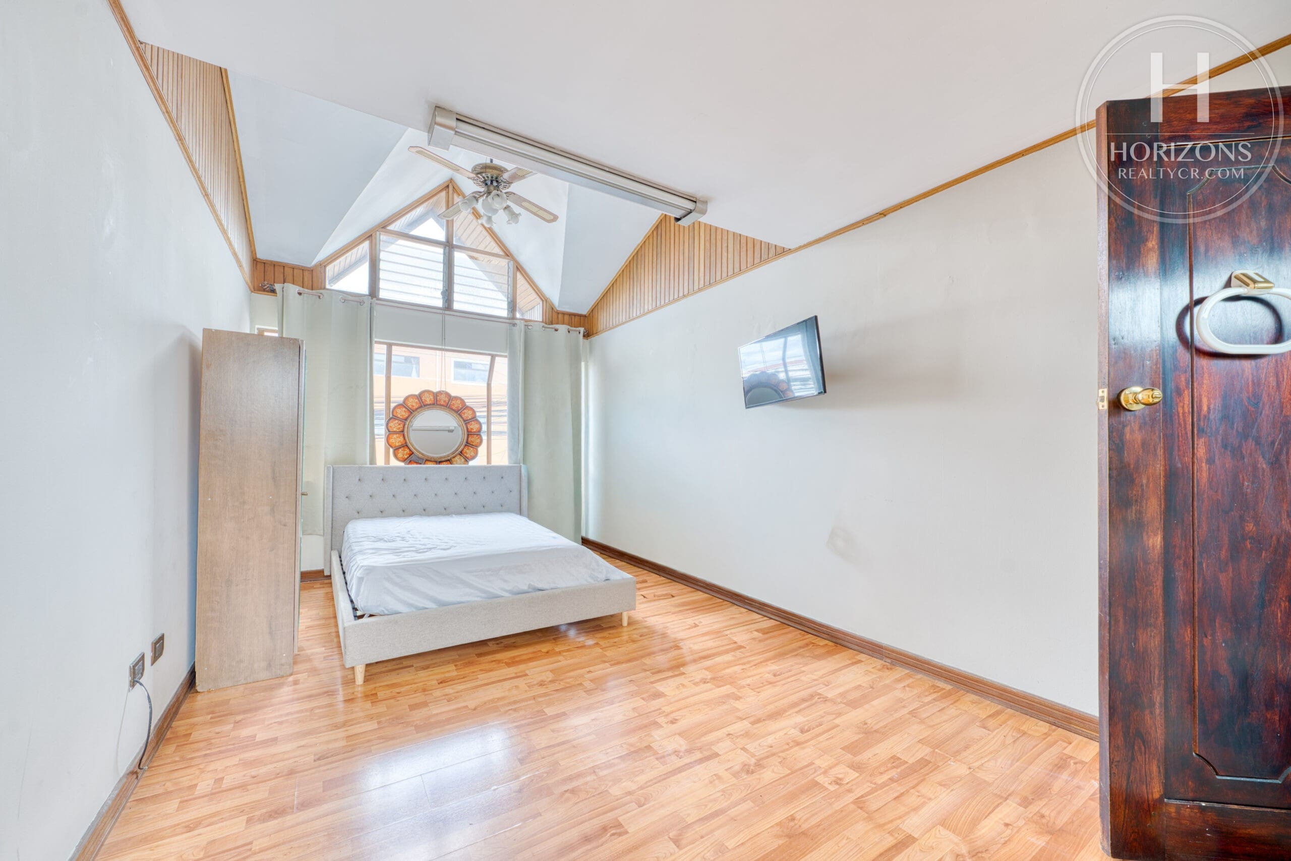 Casa de una planta en Los Yoses Sur - mezzanine