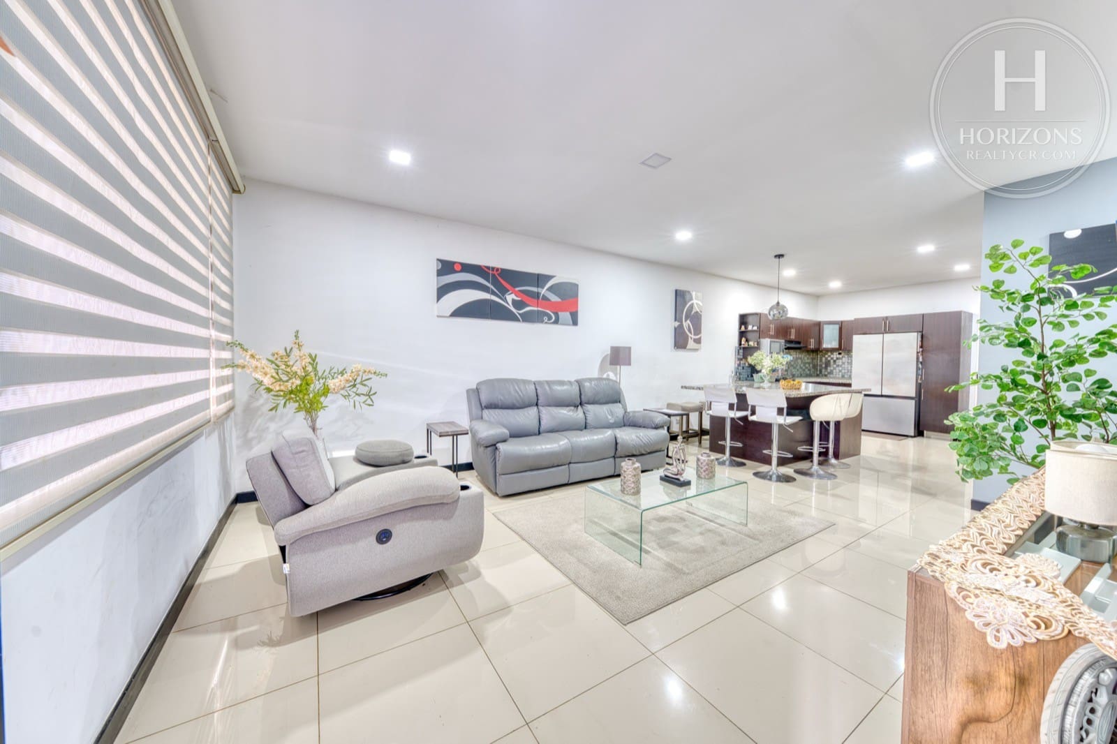 Casa en venta Condominio Cedros del Este Curridabat - sala