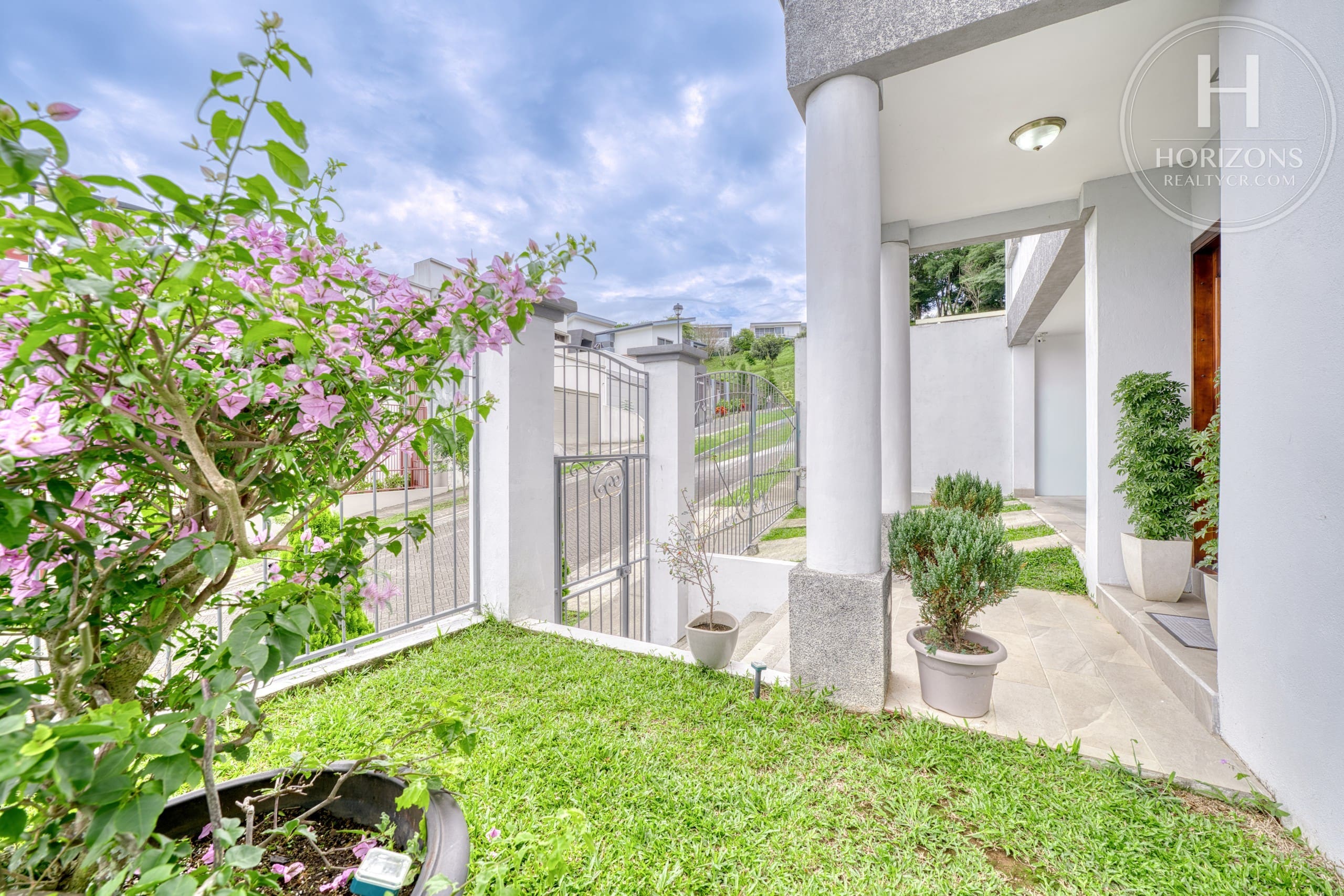 Residencial Altadena | Horizons Realty