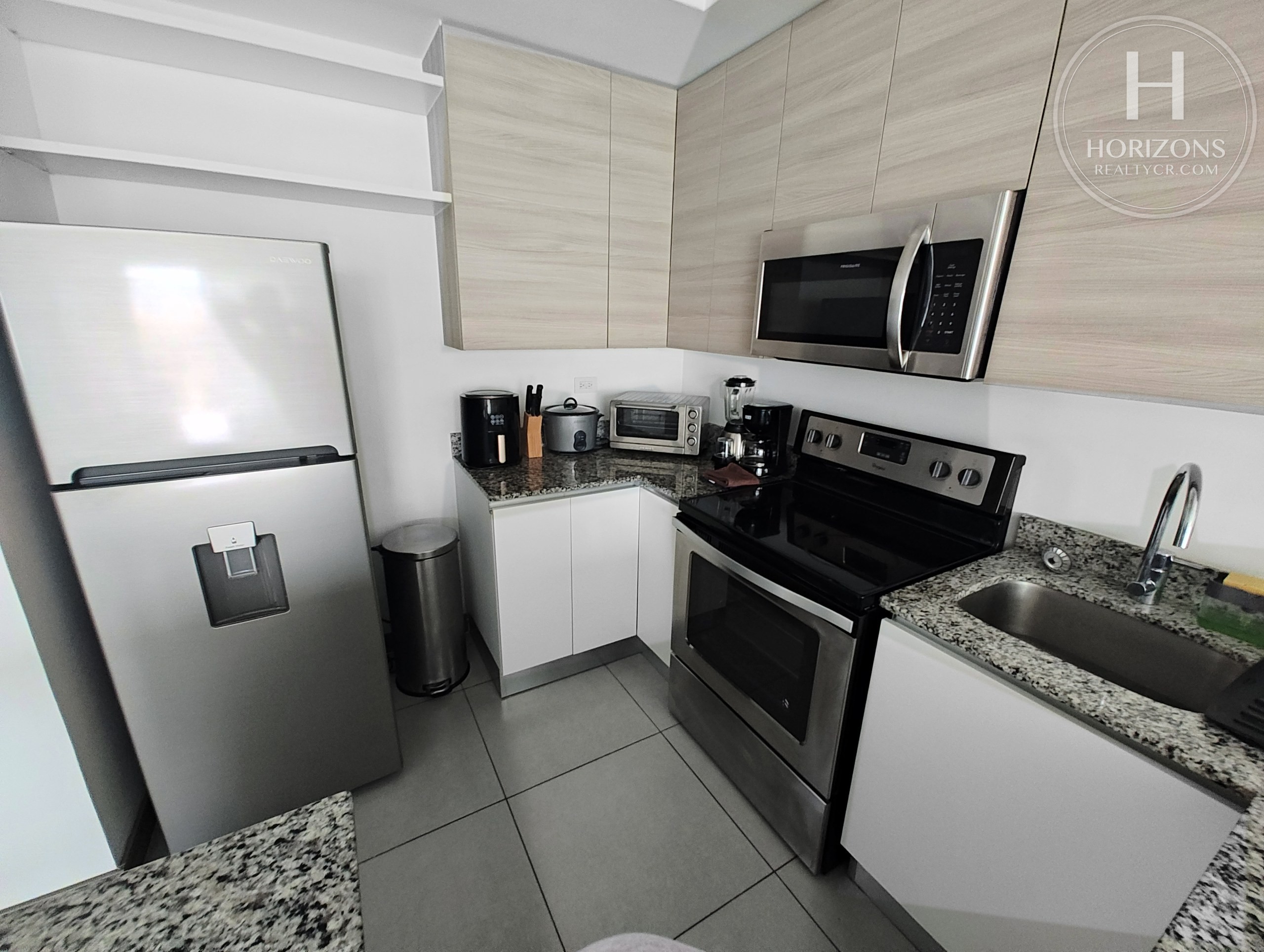 Apartamento Amueblado en Condominio Santa Verde Heredia - cocina