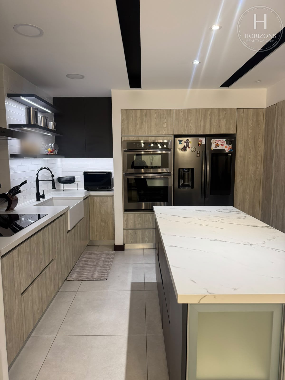 Casa en venta Condominio Tierras del Este Lomas de Ayarco Curridabat - cocina
