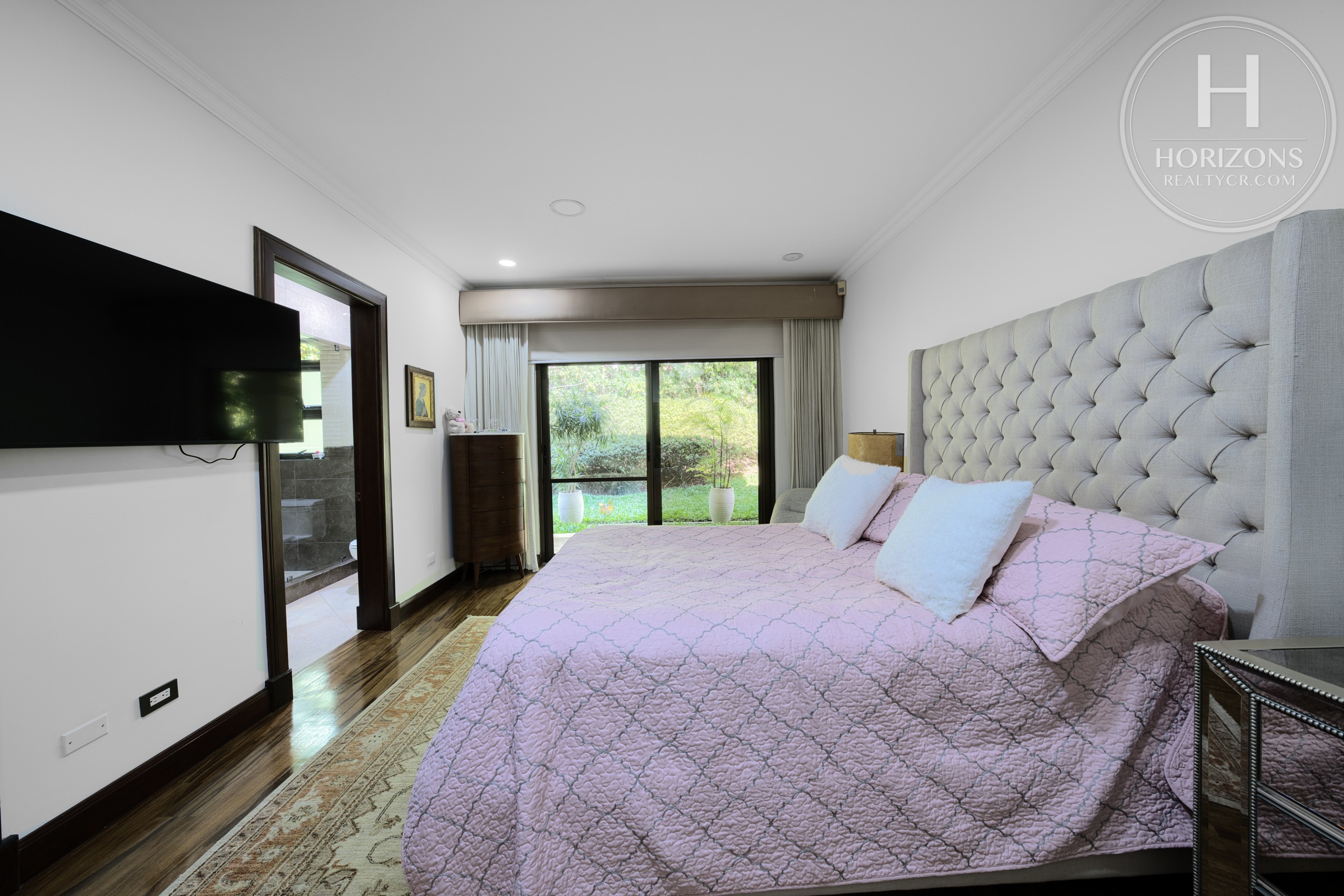 Condominio Monterán | Horizons Realty