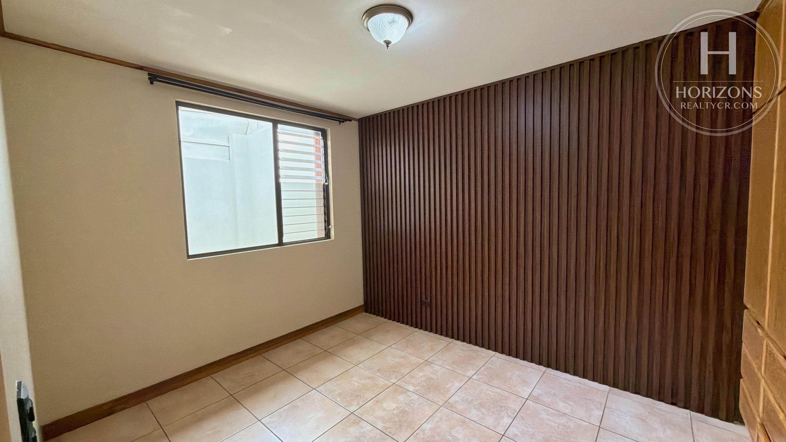 Casa En Condominio | Horizons Realty
