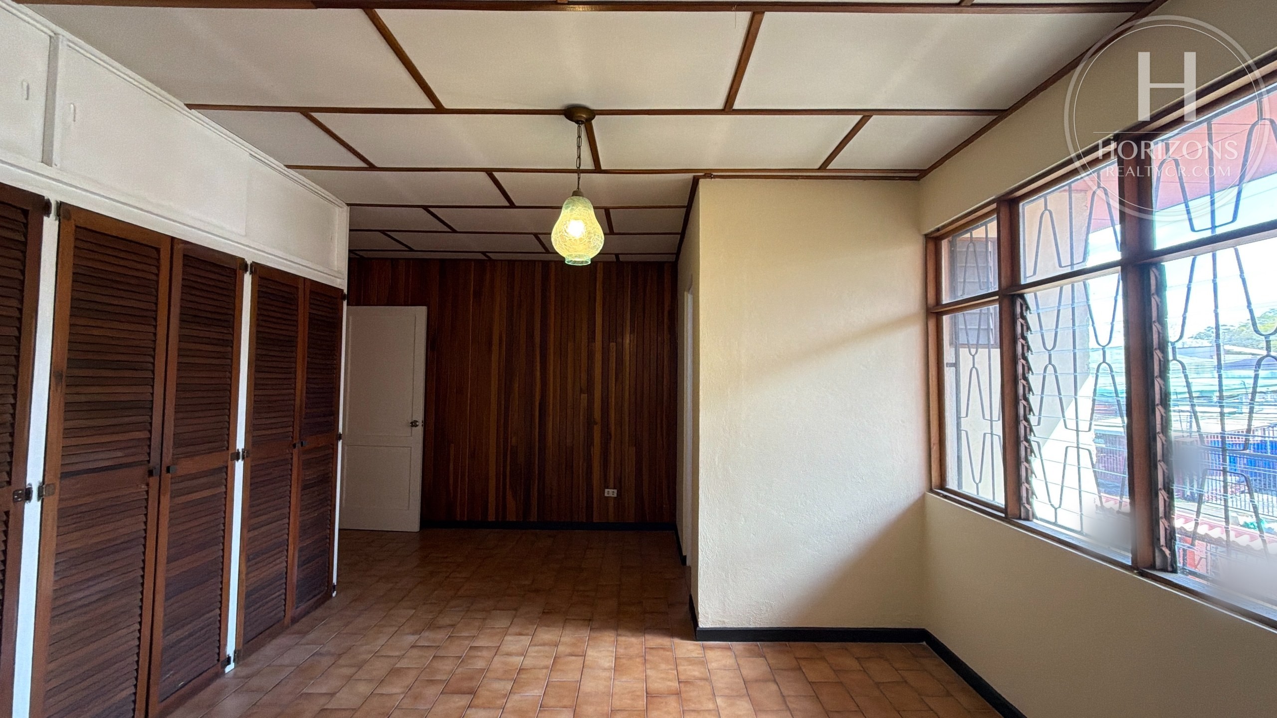 Apartamento en La Sabana - habitación principal con clósets