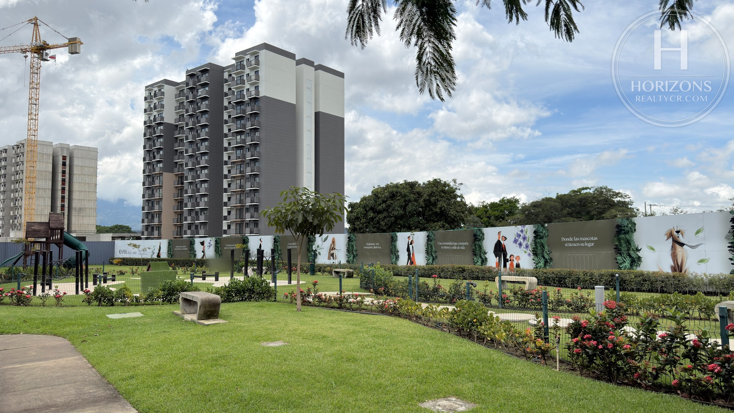 Condominio Khaya Ruta Uno Barreal de Heredia - amenidades - jardines y juegos infantiles
