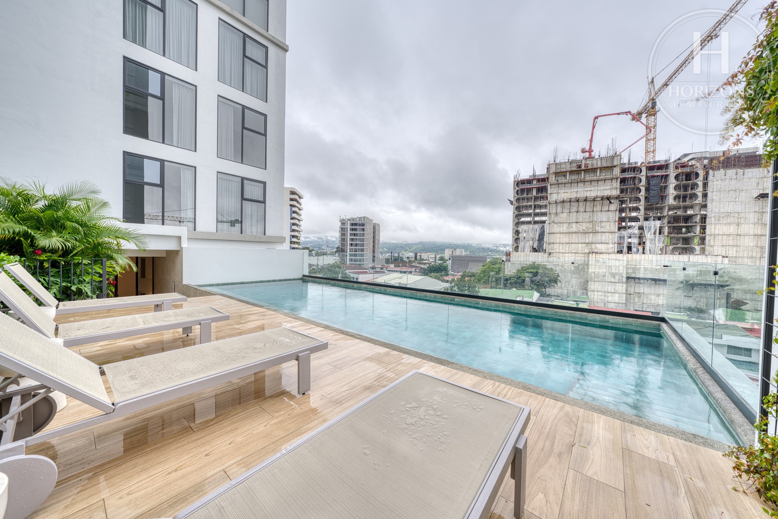 Condominio Parkwood Nunciatura - amenidades - piscina 2