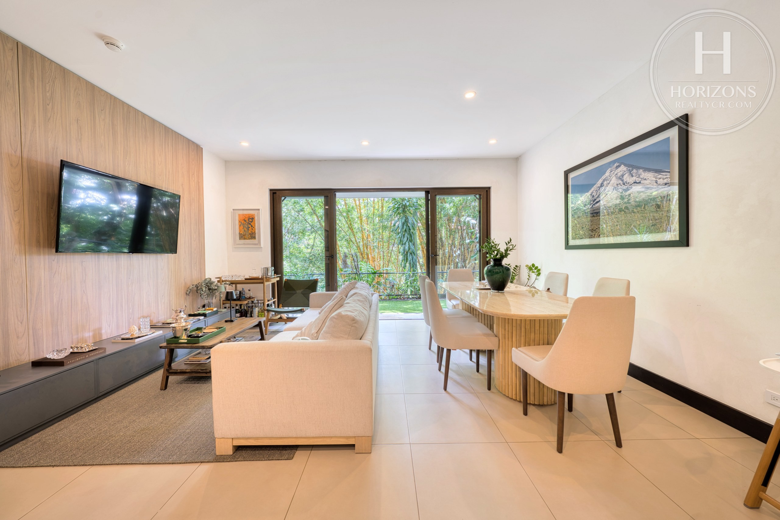 Se Vende Apartamento En Primer Nivel Condominio Ribera Laureles Escazú 2 Habitaciones Mas Jardín Privado Nja1468Jj